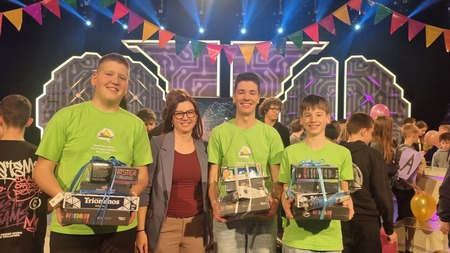 Tekmovalci v studiu RTV Slo. 