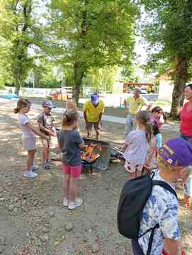 IMG-31dcf8494d3cc990d2764c9fea196e3b-V
